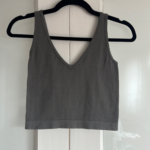 Cropped Ribbed Tank - Picture 1 of 2